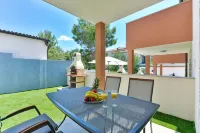 Cascade Villas with Private Garden and Jacuzzi - Lemmikkieläimet sallittu