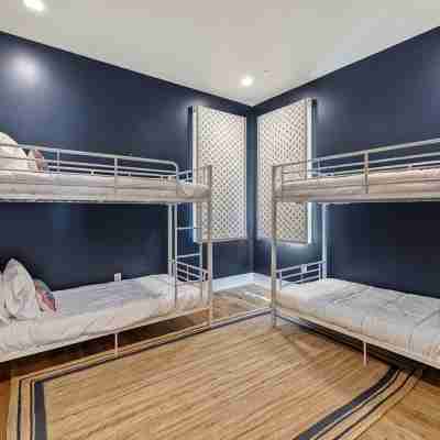 Luxury Oasis : Heated Pool + New Design Rooms