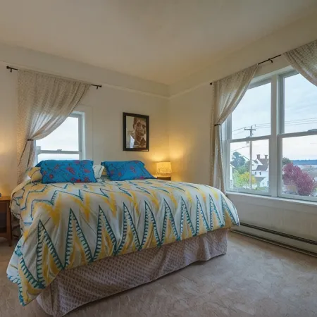 In the Heart of Port Townsend! Just Blocks to Downtown & Uptown Districts