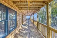 Family Retreat in This Gorgeous Log Cabin Overlooking the Arkansas Grand Canyon! - Hytter