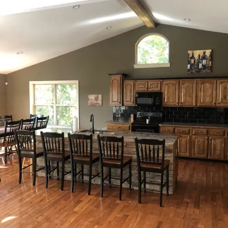 What a Life - Norris Lake Front House w/ dock, hot tub and NO-steps to lake