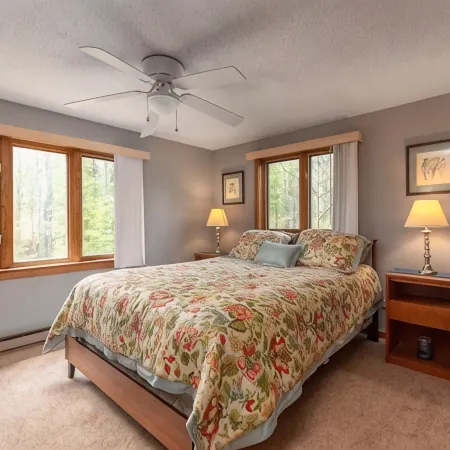 Cozy Family-Sized Condo Close To Everything