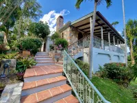 Eminence ! Captivates the Senses Transcends the Soul  Flexible  Bedroom Options - Homestays