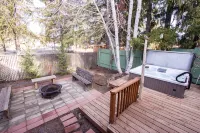 Modern Midtown Home w/ Luxury Finishes & Hot Tub! - بيت ضيافة