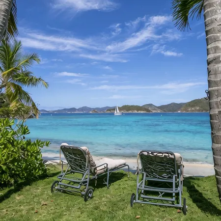 Luxurious 4 BR Beachfront Villa in Lower Peter Bay