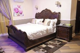HOWARD LODGINGS & LEISURE