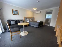 George Bass Motor Inn Hotels in Nowra