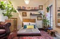 Eclectic & Romantic - Walk to Historic Downtown Harpers Ferry - 3-Star