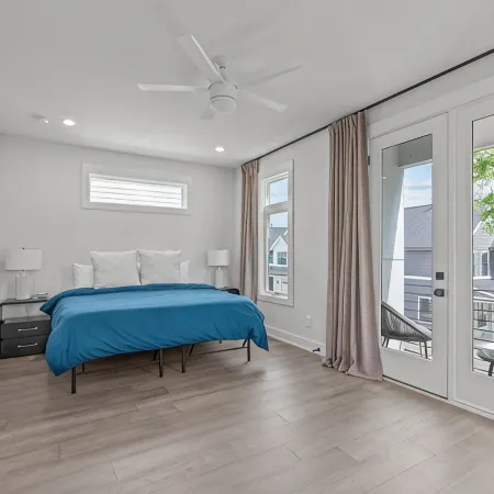 4br House Ensuite with Amazing Day & Night Roof Top Views in Raleigh