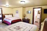Sleeps 6. Suite - historical home - 무료 와이파이