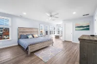 HEATED IN-GROUND POOL, 7 LARGE BEDROOMS, WALK TO BEACH, 5 MILES TO AC
