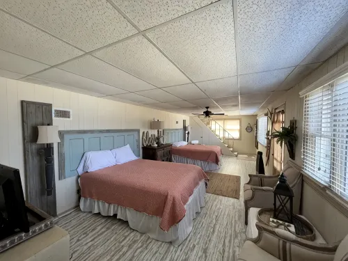 Peaceful vacation very close to The Landing!! - Wifi