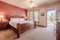 Large Luxury Home w/ Private Hot Tub / Garage - 4 tähden