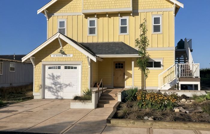 Family Fun Near Ocean Shores—Hot Tub, Elevator & Easy Dune Walk to Beach