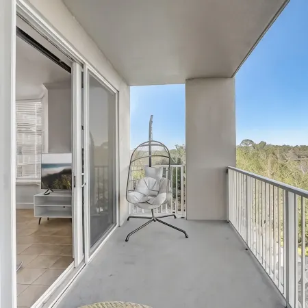 Newly Renovated! 2-Bedroom 2-Bath Stunning LakeView at Blue Heron Beach Resort