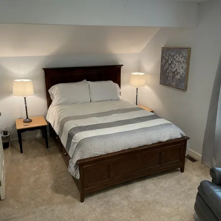 Terrific Townhome w/fenced in yard and patio