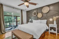 Modern Lake House 2 Units, Pool, Lake 3Min, Pets - 3-Star
