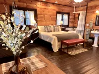 Romantic Cabin with Jetted Tub!  Minutes to Branson Landing and 76 Strip - Chalets