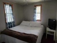 Cozy Lake Huron Cottage, with Internet, Summer Months Beach Access. - 3-Star
