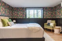 Mossy Moody Cabin in High Falls, NY - Alphydda