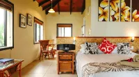 Muri Beach Resort - Pools