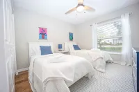 Spacious Pool Home 3 Miles to UF! - Boutique