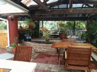 Carana Hilltop Villa - parking