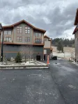 Brand New 2-Story Loft Residence Above Cranmore Mountain Lodge - 4 stjerner