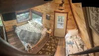 The Perch-Skywalk! Pet Friendly, 4-Bedroom Cabin on the Big Eau Pleine. - Boutique
