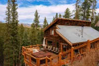 Cabin in the Woods! Pet Friendly, Private Outdoor Hot Tub, Gas Grill, Secluded - Feriehus