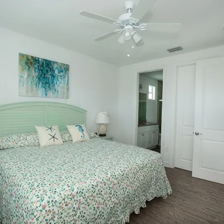 4 Bedroom 3 Full Bath Home on Canal in Marathon w/Private 35 foot dock