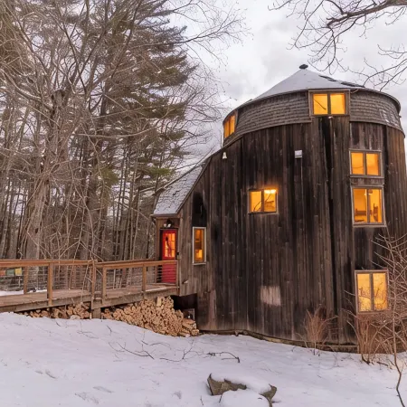 Cozy Silo with Sunset Mountain Views