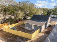 Southport Salty Patriot-Walk to DT/Pets/Fully fenced with firepit! - Boutique