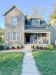 THE GOVERNOR’S RETREAT<br>Home Sweet Home Retreat Near Downtown Clarksville - balcony