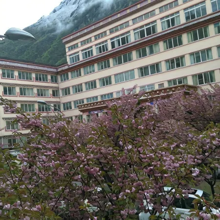 Penglai Inn