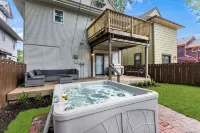 Spacious 6Br Hot Tub, Cinema, Game Room& Gym - Balcony
