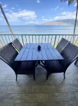 Welcome to Azure Bay, luxury oceanfront condo - พร้อมWifi