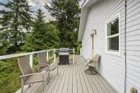 Hot Tub! Sunset Views. Walk to Beach. Pet Friendly. Sleeps 10! - 무료 와이파이