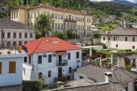 Silver Hill Guesthouse - Homestays