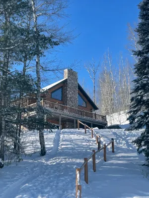 Log Cabin style lake house on Sea Lion Lake -  Privatzimmer