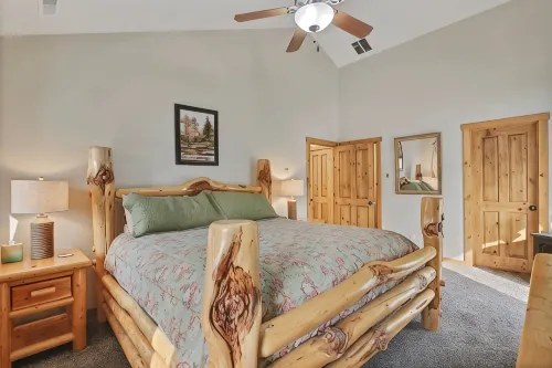 Lake House In Cascade w/ Hot Tub - 2-Star