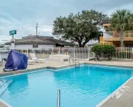 Baymont by Wyndham Pensacola at NAS Corry - Pet friendly