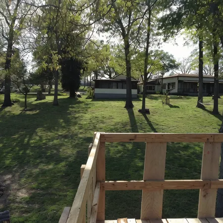 2-Bdrm Lake View/Access Cabin, Family/Pet Friendly, Large Screened Porch, Clean