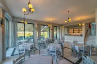 Achilles Hill Hotel - Pools