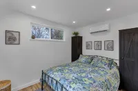 Cozy Cabin in the woods! Queen bed, quiet, peaceful, secluded getaway. - Alphydda