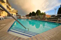 Hotel 28 Boise Airport, Ascend Hotel Collection - Pools