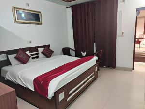 Hotel Rajhans Regency