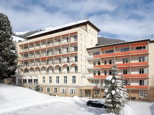 Hotel National by Mountain Hotels