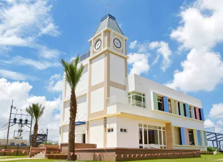 Star Moon Brigade Отели рядом с достопримечательностью «Fengyuan Ciyi Guan»