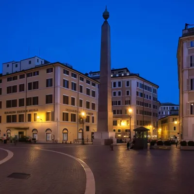 Colonna Palace Hotel Hotels near Piazza di Pietra